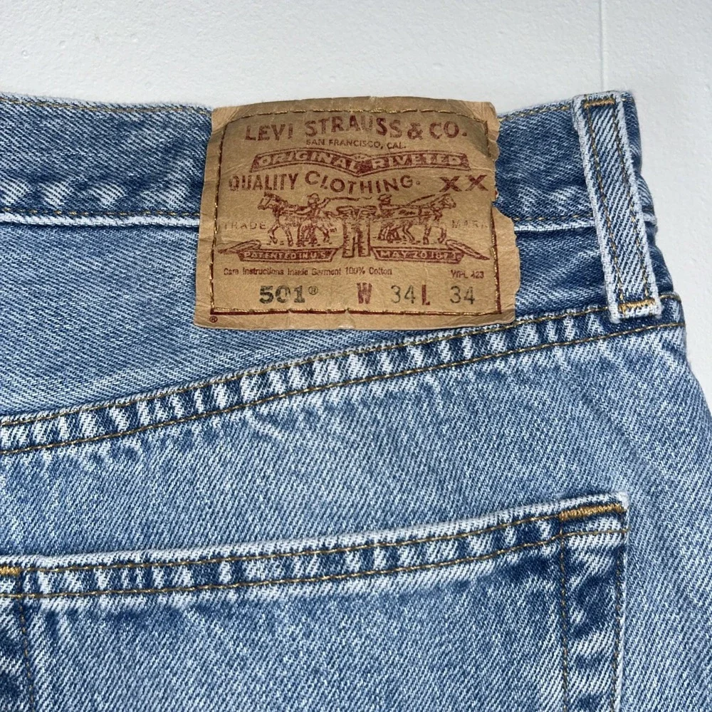 Vintage 2000 Levi's 501 Men's‎ Jeans 34x34 Button Fly Denim Y2K